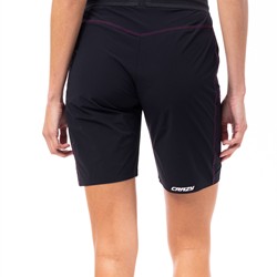 SHORT TRAVERSE WOMAN #4